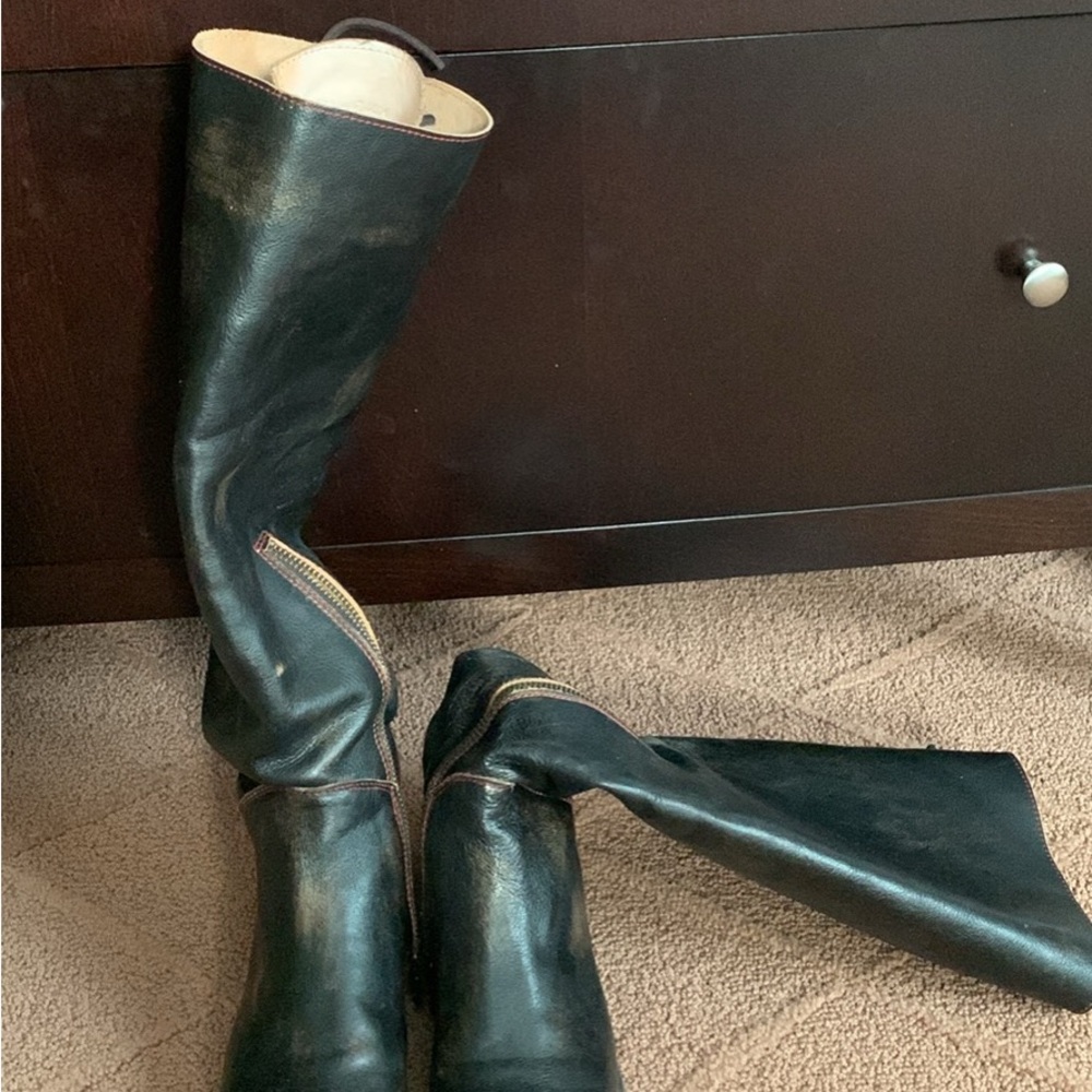 Black Leather Knee-High Boots Bed Stu